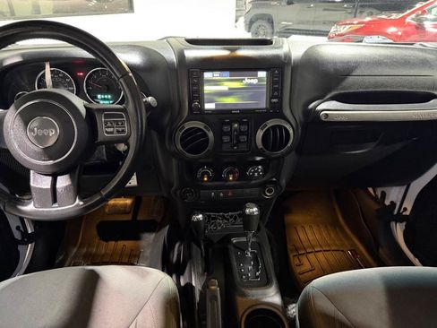 Used 2015 Jeep Wrangler Unlimited Sport w/ Quick Order Package 24S AWD/4WD image 22