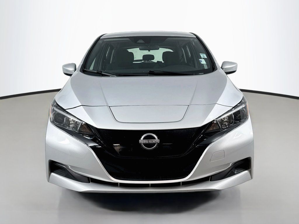 Used 2025 Nissan Leaf S FWD image 2