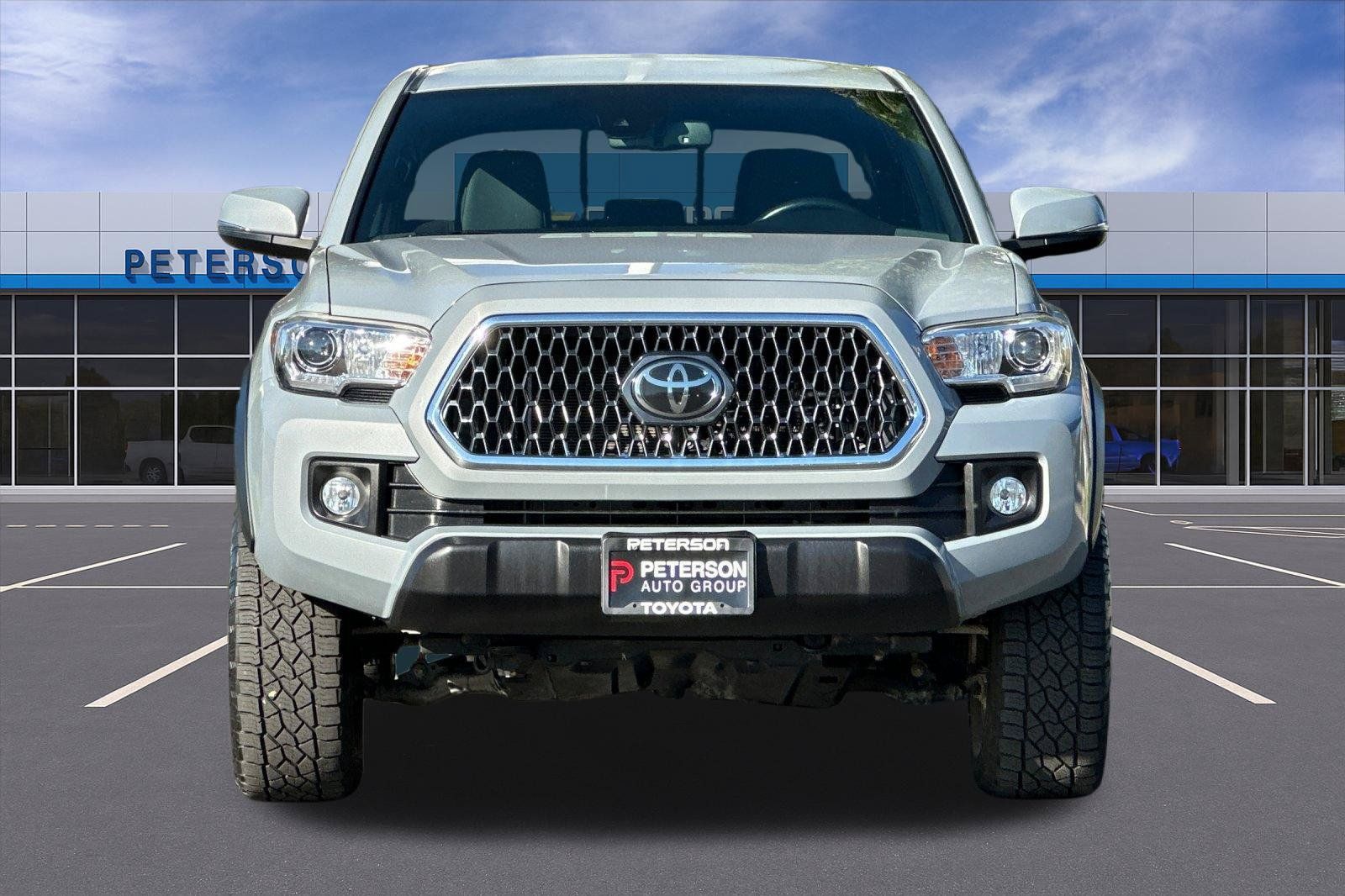Used 2018 Toyota Tacoma TRD Off-Road w/ Technology Package AWD/4WD image 10