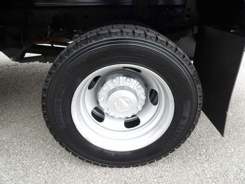 Used 2024 RAM 5500 Tradesman w/ Chrome Appearance Group AWD/4WD image 58