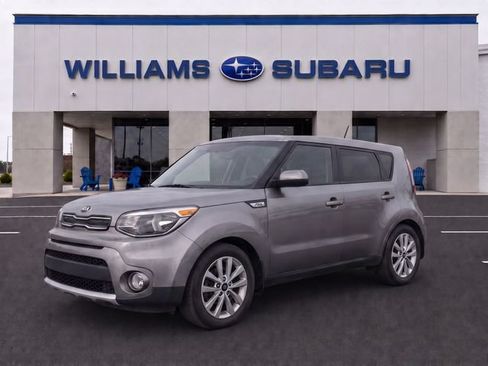 Used 2018 Kia Soul + w/ Audio Package FWD image 3