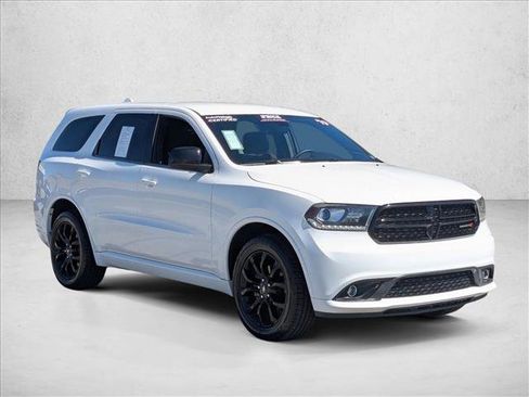 Used 2019 Dodge Durango SXT image 3