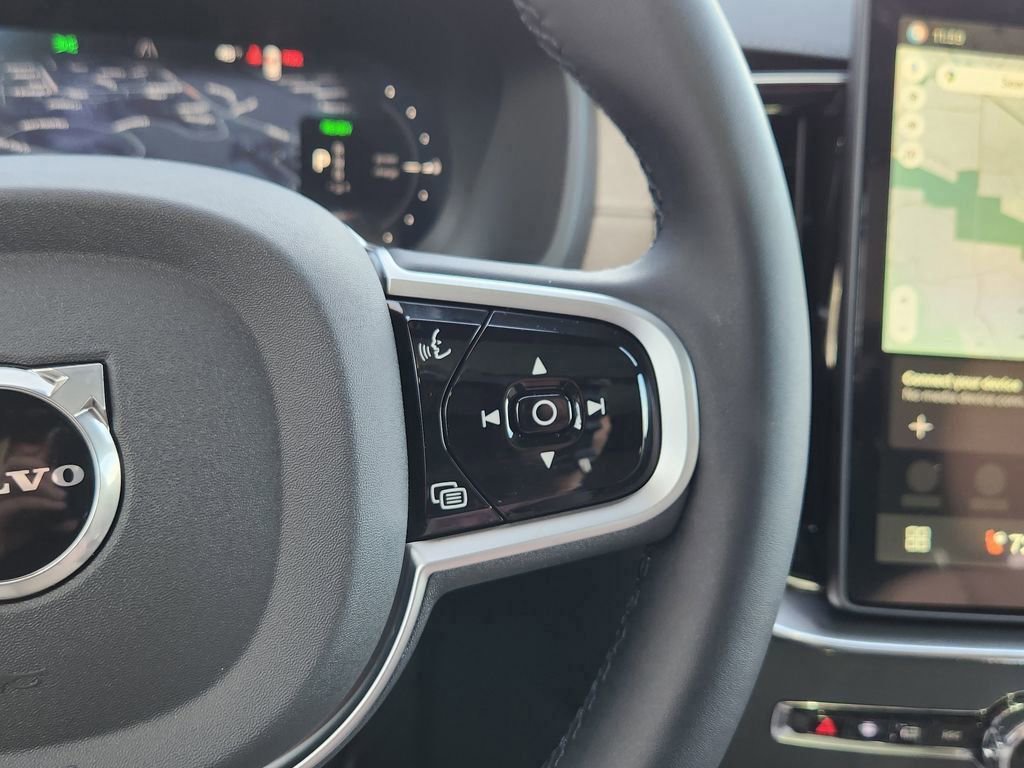 New 2026 Volvo XC90 T8 Plus w/ Protection Package Premier AWD/4WD image 17