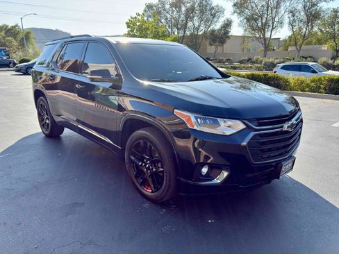 Used 2019 Chevrolet Traverse Premier w/ Redline Edition FWD image 6