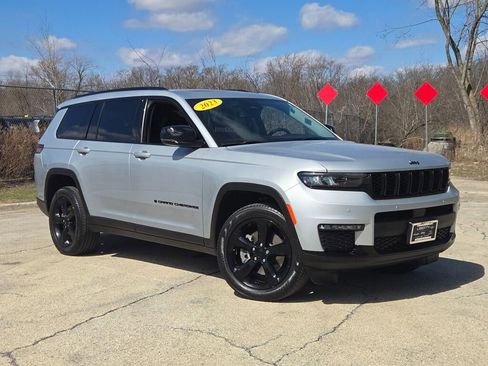 Used 2020 Jeep Cherokee Latitude Plus w/ Cold Weather Group image 24