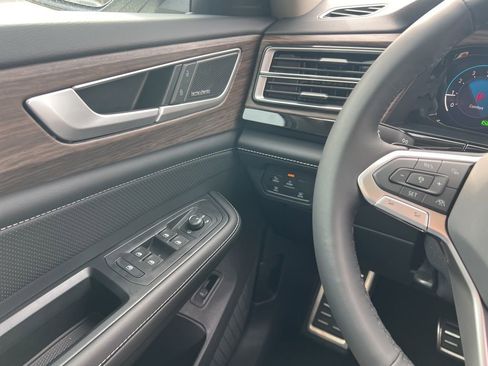 New 2026 Volkswagen Atlas SEL Premium R-Line AWD/4WD image 18