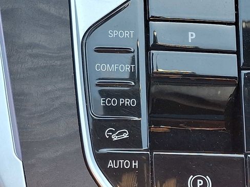 Certified 2025 BMW X7 xDrive40i w/ M Sport Package AWD/4WD image 26