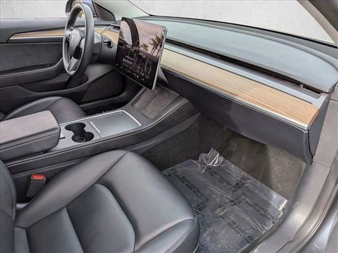 Used 2023 Tesla Model 3 Standard Range image 21