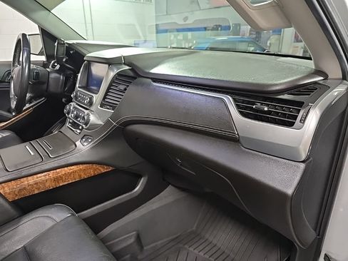 Used 2019 Chevrolet Tahoe Premier AWD/4WD image 40