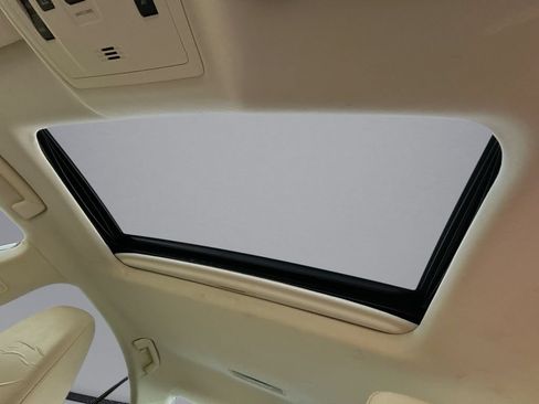 Used 2017 Lexus ES 350 w/ Premium Package FWD image 30