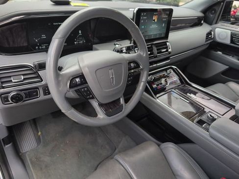 Used 2021 Lincoln Navigator Reserve w/ Luxury Package AWD/4WD image 10