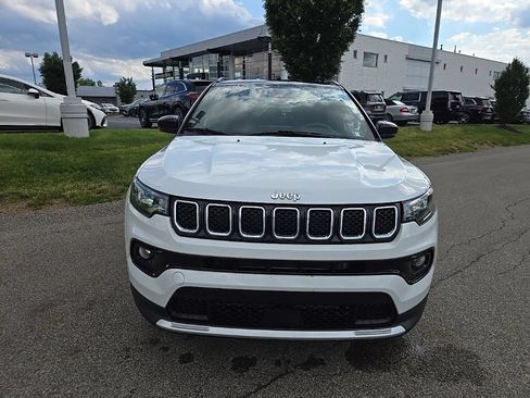 Used 2023 Jeep Compass Limited AWD/4WD image 12