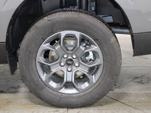 New 2026 Ford Maverick XLT w/ XLT Luxury Package FWD image 17