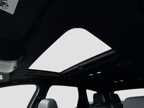 Used 2024 Buick Enclave Essence w/ Experience Buick Package image 22