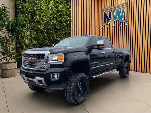 Used 2016 GMC Sierra 3500 Denali w/ Duramax Plus Package AWD/4WD image 3