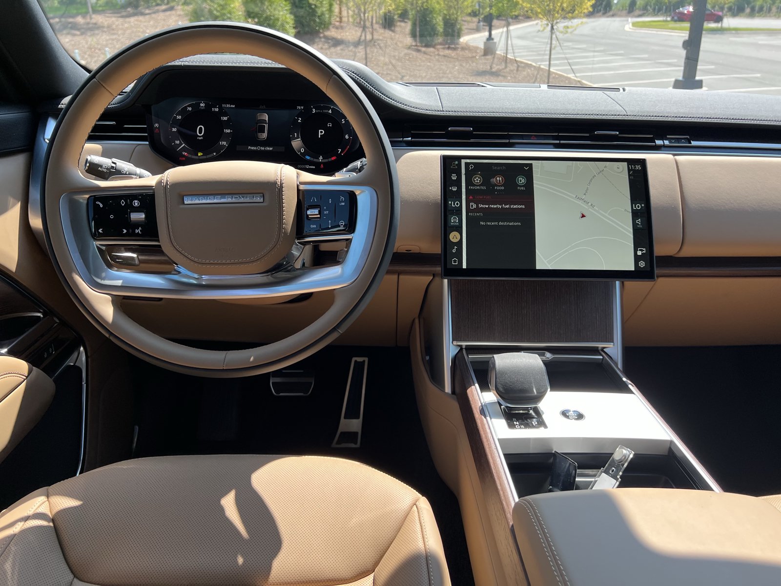New 2026 Land Rover Range Rover Long Wheelbase SE AWD/4WD image 4
