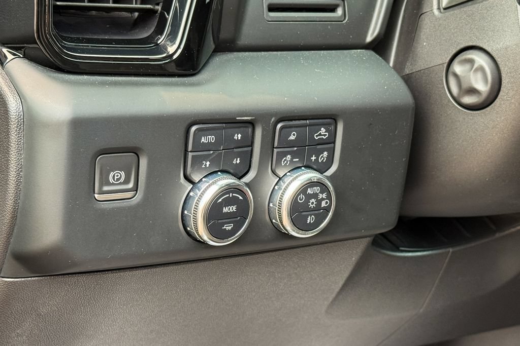 Used 2023 GMC Sierra 1500 AT4 w/ AT4 Premium Package AWD/4WD image 30