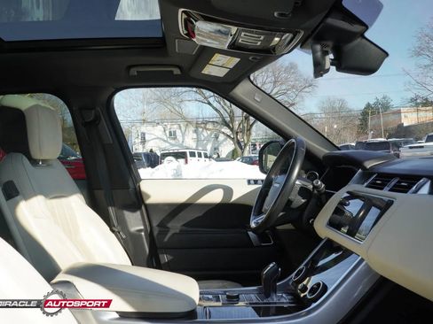 Used 2020 Land Rover Range Rover Sport HSE image 34