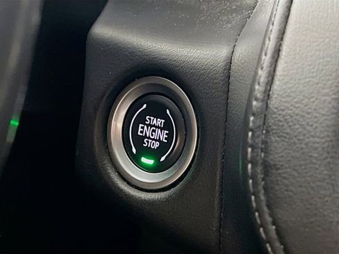 Used 2022 Chevrolet Suburban LT AWD/4WD image 16
