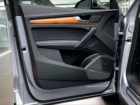 Certified 2023 Audi Q5 2.0T Premium Plus w/ Premium Plus Package image 21