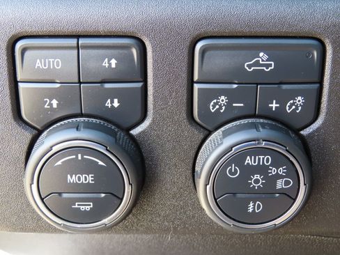 Certified 2024 Chevrolet Silverado 1500 RST w/ Convenience Package II AWD/4WD image 14