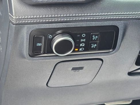 Used 2025 Ford Mustang Premium RWD image 9