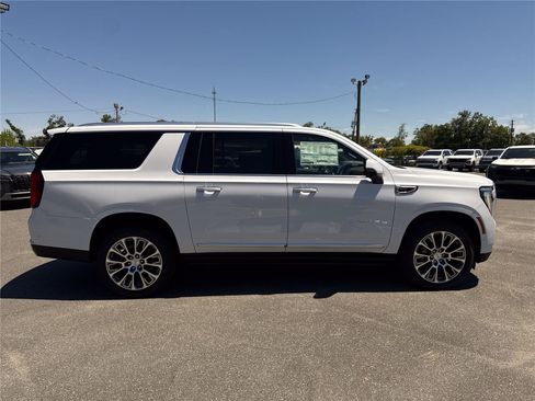 New 2026 GMC Yukon XL Denali RWD image 3
