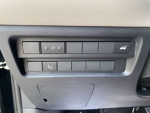 New 2025 Mitsubishi Outlander SEL image 14