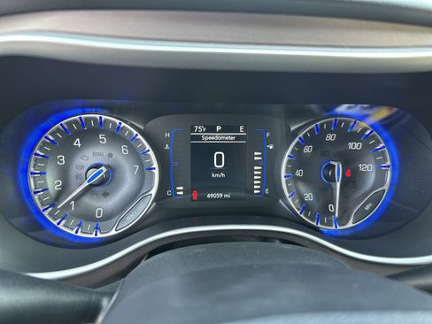 Used 2021 Chrysler Voyager Lxi image 15