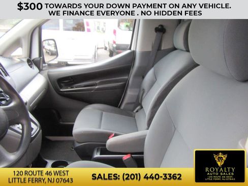 Used 2017 Chevrolet City Express LS image 21