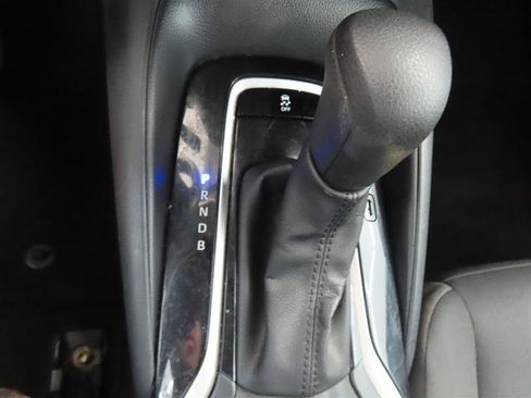 Used 2023 Toyota Corolla LE FWD image 24