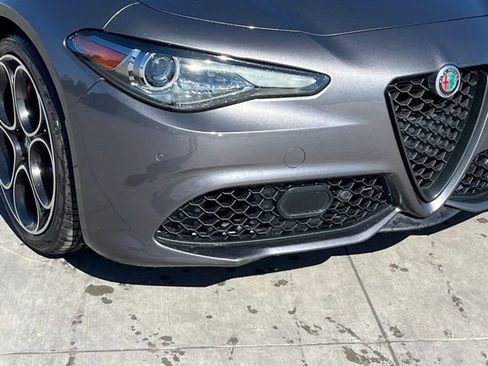 Used 2023 Alfa Romeo Giulia Veloce image 8