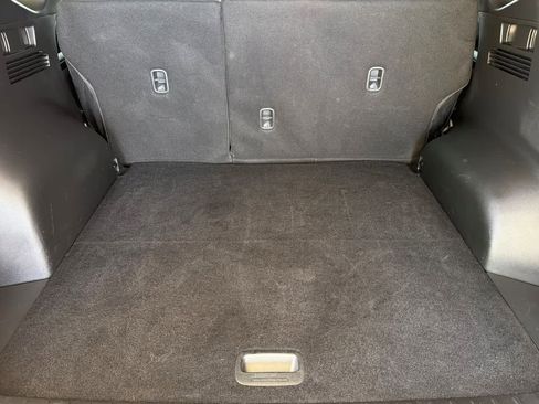 Used 2025 Hyundai Tucson SEL FWD image 16