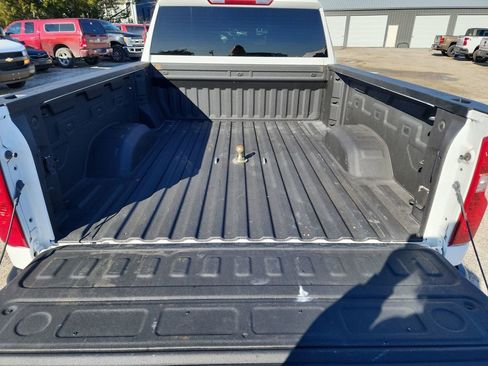 Used 2025 Chevrolet Silverado 2500 Custom w/ Custom Value Package image 22