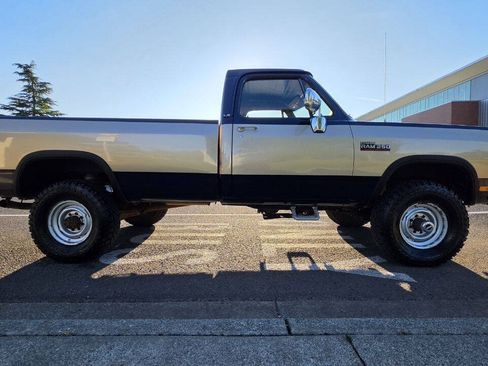 Used 1993 Dodge D/W Truck 250 AWD/4WD image 4
