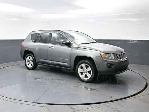 Used 2011 Jeep Compass 4WD image 5