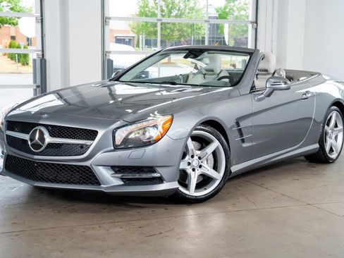 Used 2014 Mercedes-Benz SL 550 image 2