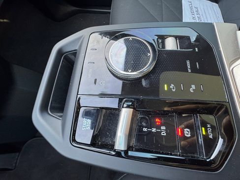 Used 2024 BMW iX xDrive50 w/ Premium Package image 30