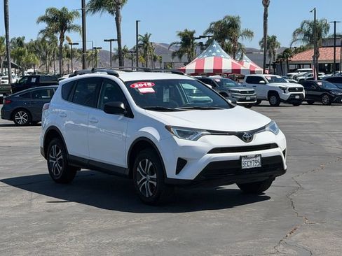 Used 2018 Toyota RAV4 LE w/ All Weather Liner Package FWD image 3
