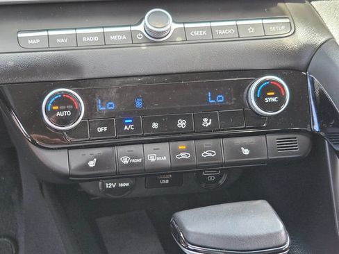 Used 2023 Hyundai Elantra SEL w/ Convenience Package FWD image 26