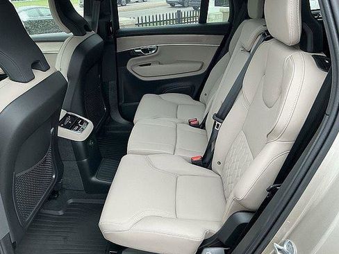 New 2026 Volvo XC90 T8 Plus w/ Protection Package Premier AWD/4WD image 14
