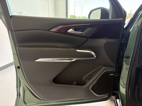 New 2027 Chevrolet Traverse RS w/ LPO, Floor Liner Package FWD image 31
