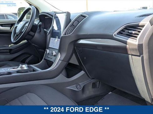 Used 2024 Ford Edge SE w/ Black Appearance Package AWD/4WD image 23