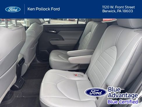 Used 2020 Toyota Highlander XLE image 10