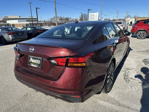 Used 2024 Nissan Altima 2.5 SV image 6