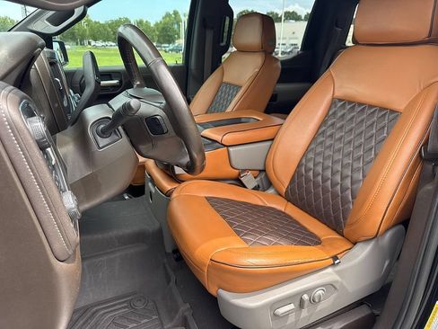 Used 2021 Chevrolet Silverado 1500 RST AWD/4WD image 17