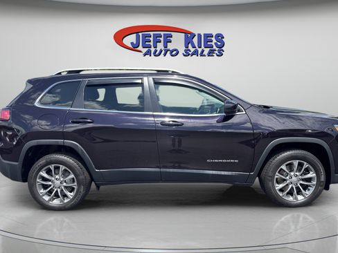Used 2021 Jeep Cherokee Latitude Plus AWD/4WD image 5