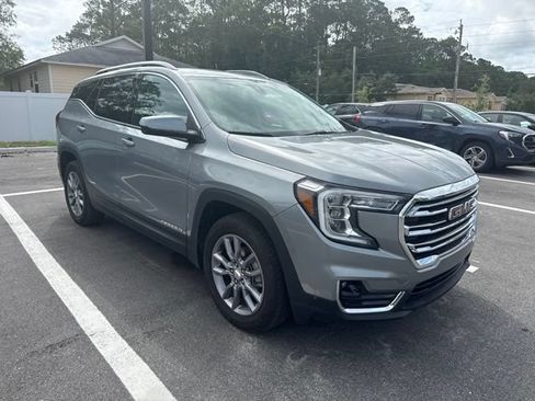Used 2024 GMC Terrain SLT AWD/4WD image 1