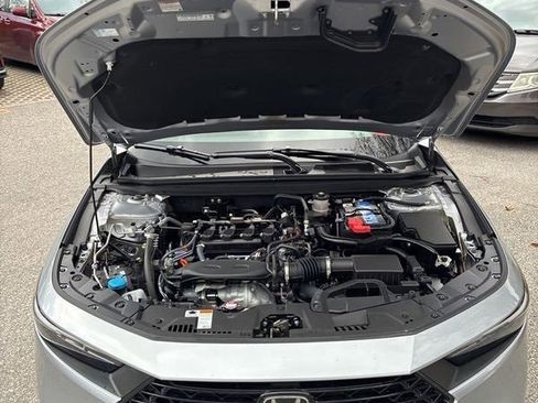 Used 2025 Honda Accord SE image 9