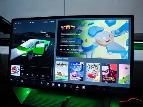 Used 2024 Tesla Cybertruck AWD Crew Cab image 82